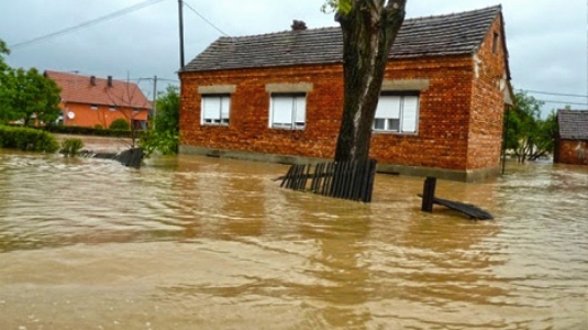 Hrvatski Caritas poplavljenima u Slavoniji upućuje 100.000 kn i poziva na žurnu pomoć
